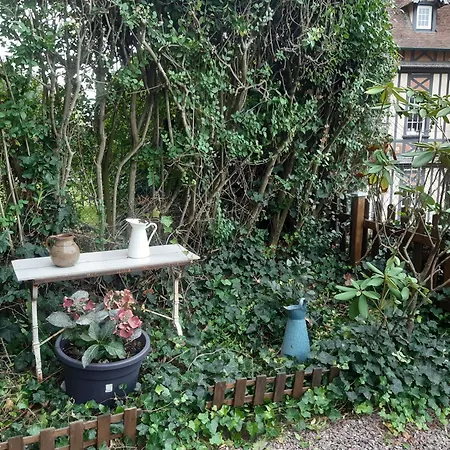 Апартаменты Les Lucioles, Trouville- Sur-mer Трувиль-сюр-Мер