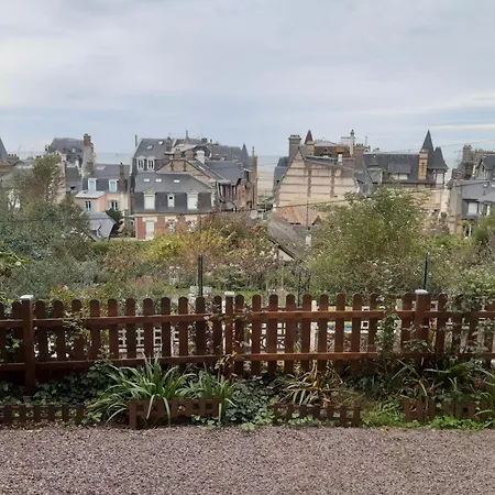 Апартаменты Les Lucioles, Trouville- Sur-mer Трувиль-сюр-Мер