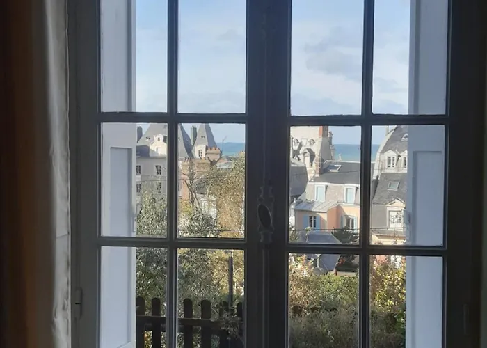 Les Lucioles, Trouville- Sur-mer Трувиль-сюр-Мер